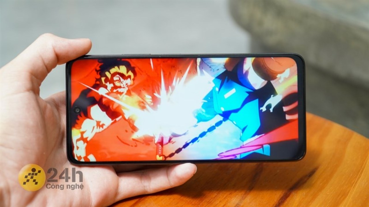 Màn hình sắc nét, hệ thống âm thanh nổi kép sống động