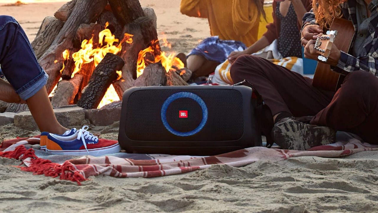 JBL Partybox On The Go mang lại vẻ đẹp trưởng thành, hiện đại