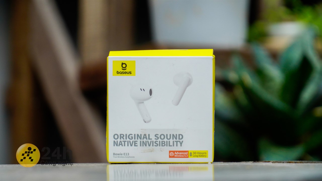 Hộp đựng Baseus Bowie E13 được thiết kế đẹp mắt và trực quan.
