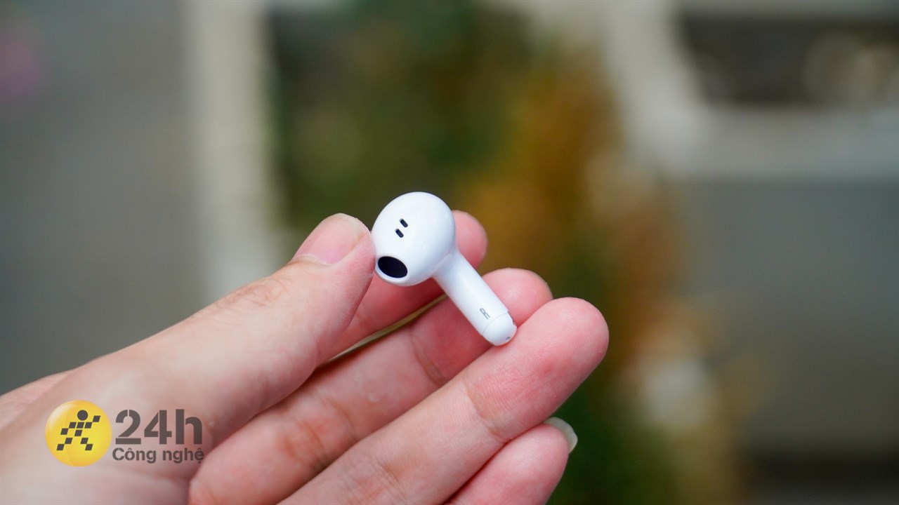 Baseus Bowie E13 được thiết kế theo dạng earbuds gọn và nhẹ.