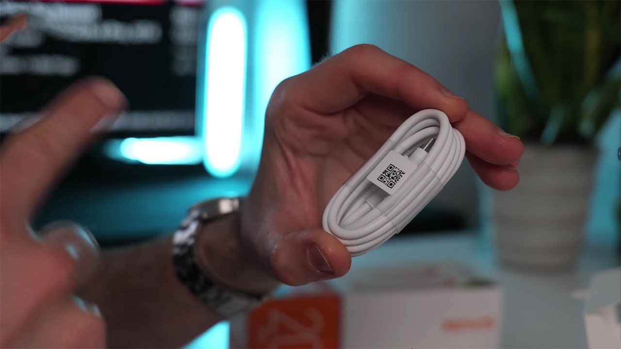 Thêm cáp sạc USB-C nữa!