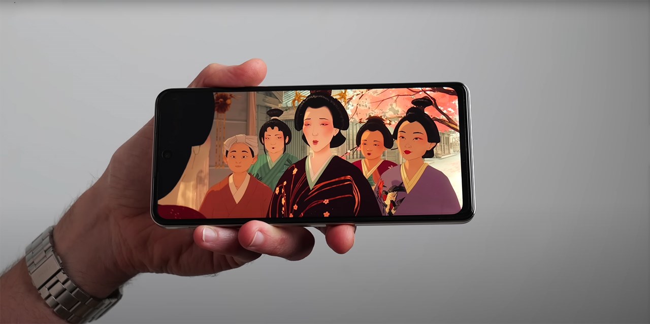 Tecno Spark 20 Pro được trang bị màn hình lớn cùng chất lượng hiển thị tốt. Nguồn: Tech Spurt.