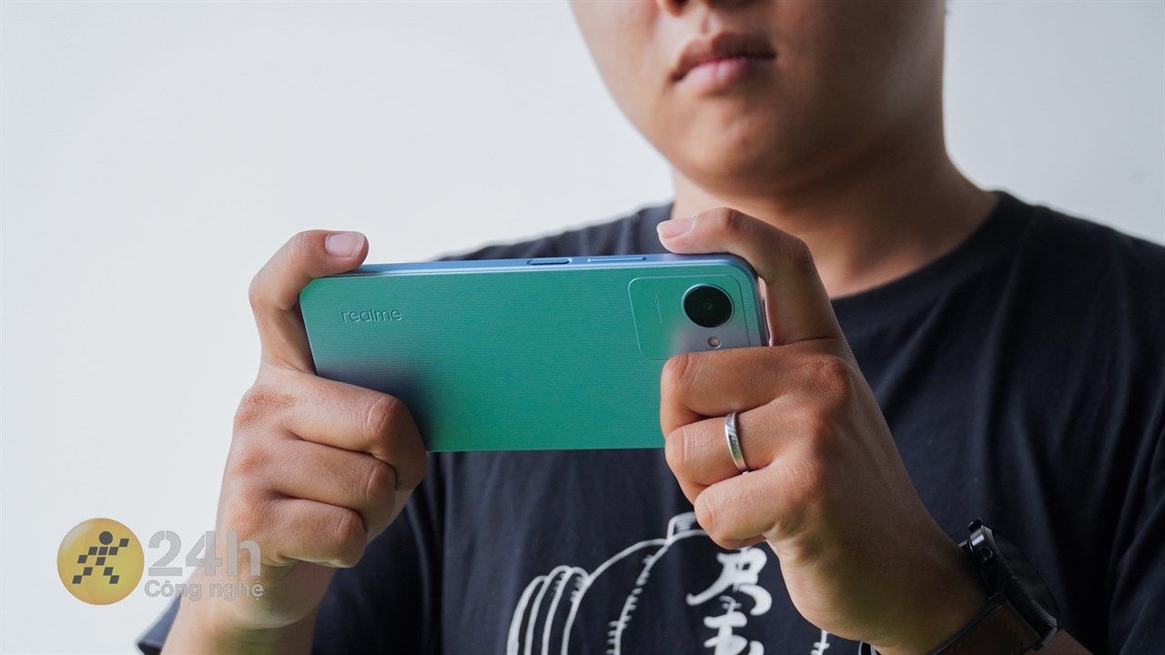 Dòng realme C khiến đa người dùng bất ngờ do màu sắc mới lạ. Dòng realme C khiến đa người dùng bất ngờ do màu sắc mới lạ.