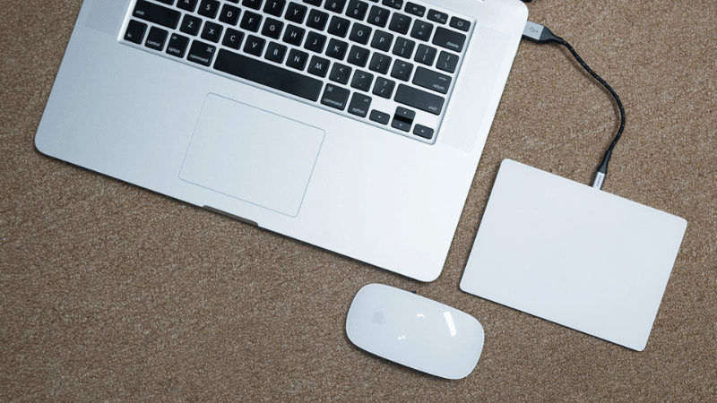 Magic Mouse là phụ kiện không thể thiếu cho người dùng Macbook