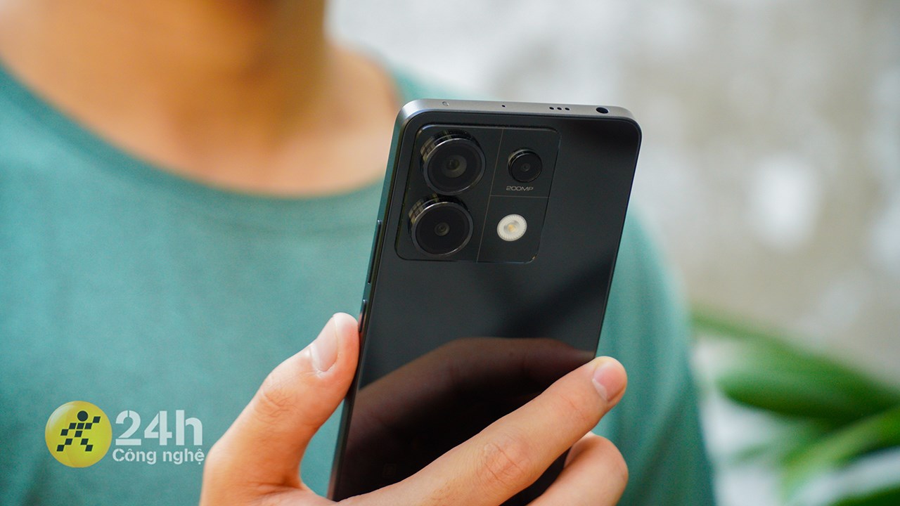 Giảm cực ngầu loạt điện thoại RAM 8GB, dung lượng 256GB