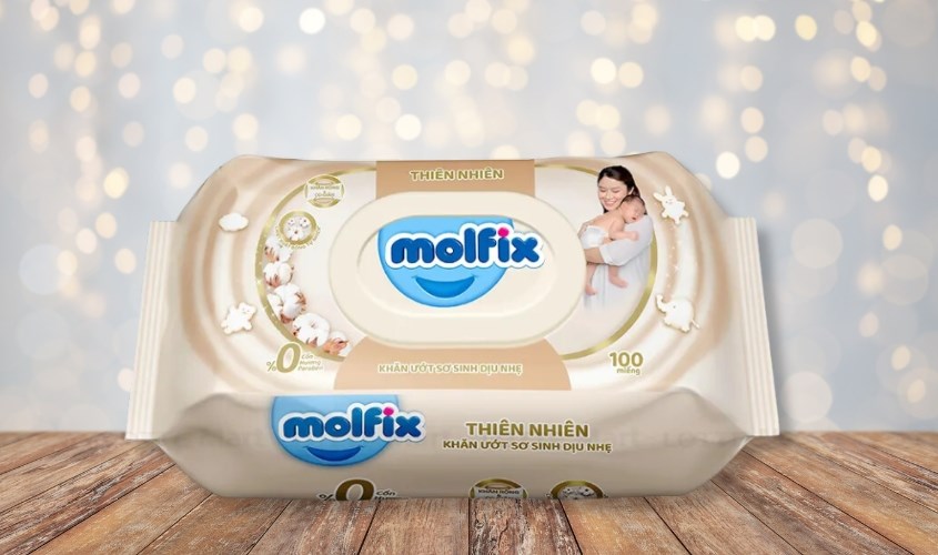 Khăn ướt Molfix sơ sinh dịu nhẹ không mùi gói 100 miếng