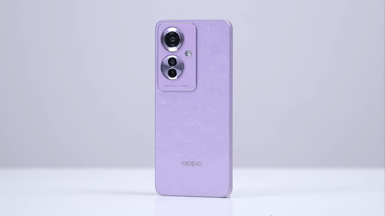 OPPO Reno11 F 5G được hoàn thiện dựa trên bộ khung vuông thời thượng. Nguồn: StepGeekTV Online.