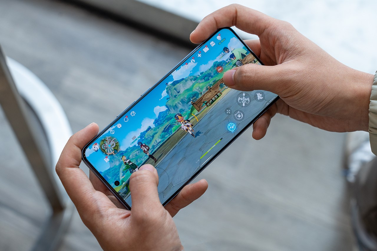 Với Snapdragon 8 Gen 3 bên trong thì Xiaomi 14 Ultra có thể đáp ứng tốt mọi nhu cầu sử dụng của người dùng. Nguồn: Weibo.