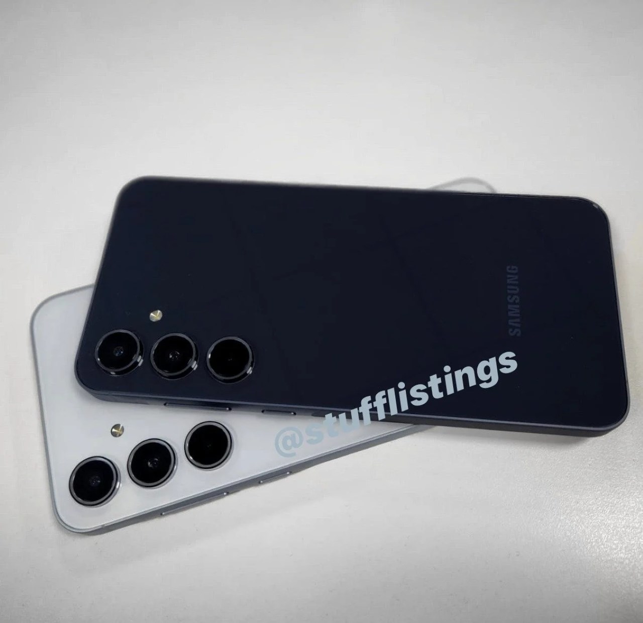 Galaxy A55 vẫn sẽ sở hữu ngôn ngữ thiết kế đặc trưng của Samsung