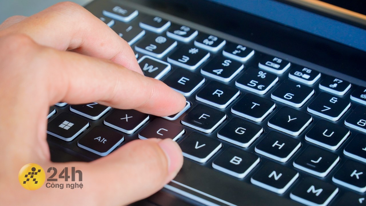 Acer Nitro 5 AN515 57 5669 cho trải nghiệm gõ phím rất tốt.