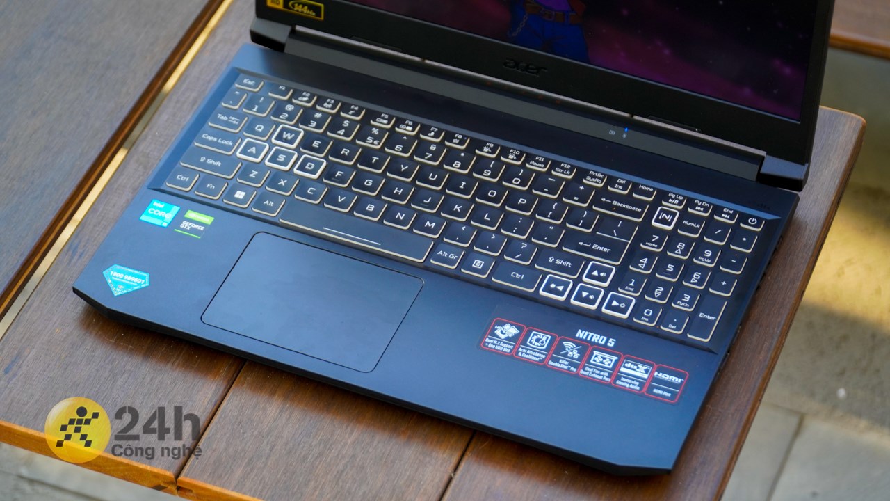 Acer Nitro 5 AN515 57 5669 được trang bị bàn phím layout 98%.