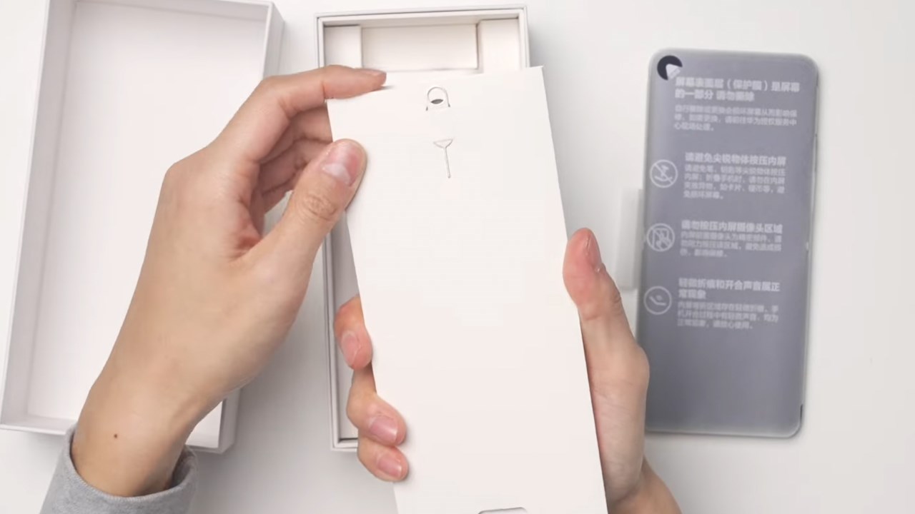 Đây là que chọc SIM của Huawei Pocket 2. Nguồn: 李大锤同学.