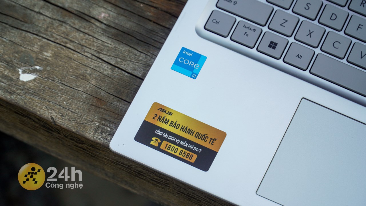 ASUS Vivobook 15 X1504ZA sử dụng chip Intel Core i3-1215U