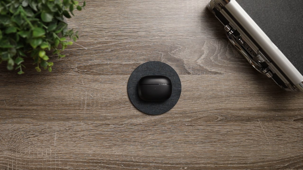 EarFun Air 2 hỗ trợ sạc không dây chuẩn Qi. Nguồn: Gamesky. EarFun Air 2 hỗ trợ sạc không dây chuẩn Qi. Nguồn: Gamesky.