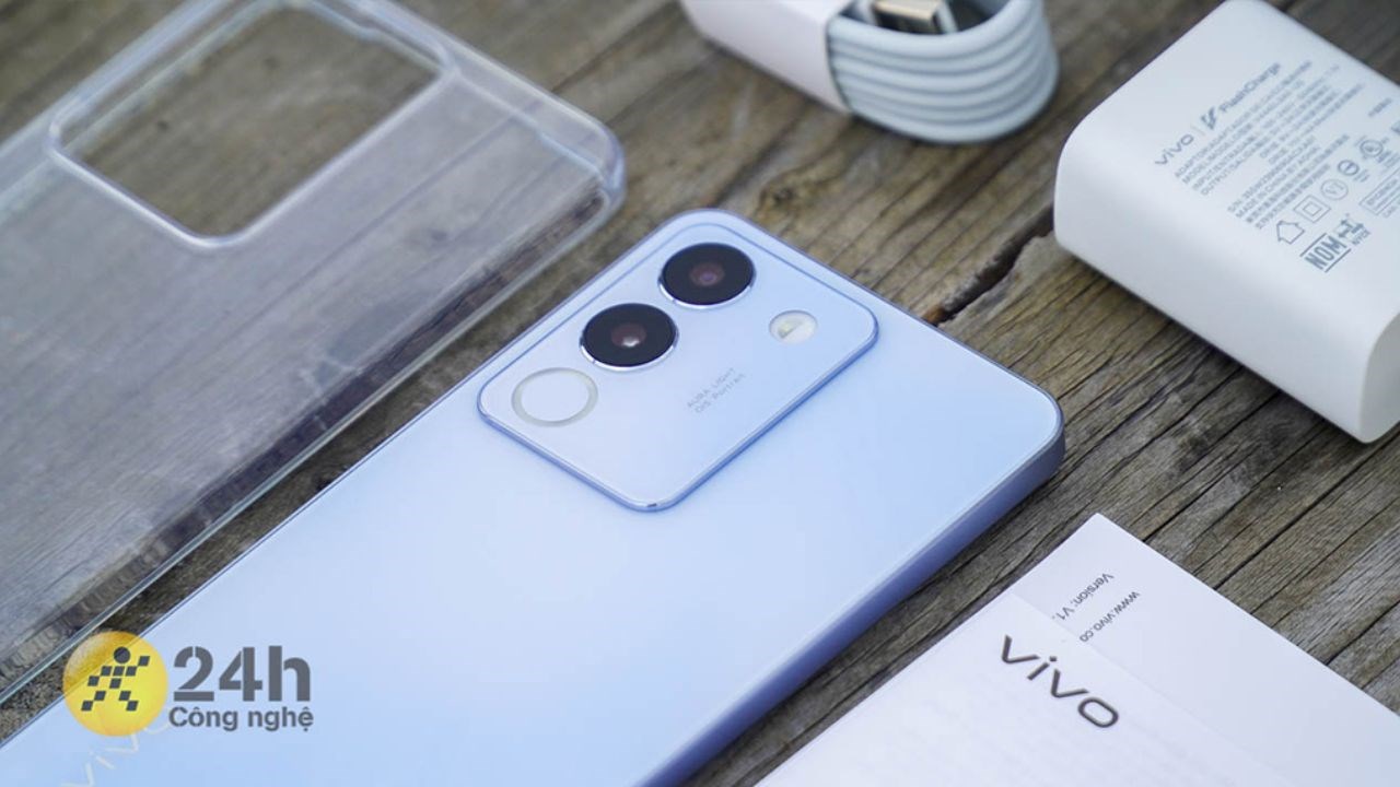 Dáng vẻ của vivo V29e sở hữu cạnh viền cực mỏng chỉ 7.69 mm và cụm camera sau lên đến 64 MP Dáng vẻ của vivo V29e sở hữu cạnh viền cực mỏng chỉ 7.69 mm và cụm camera sau lên đến 64 MP