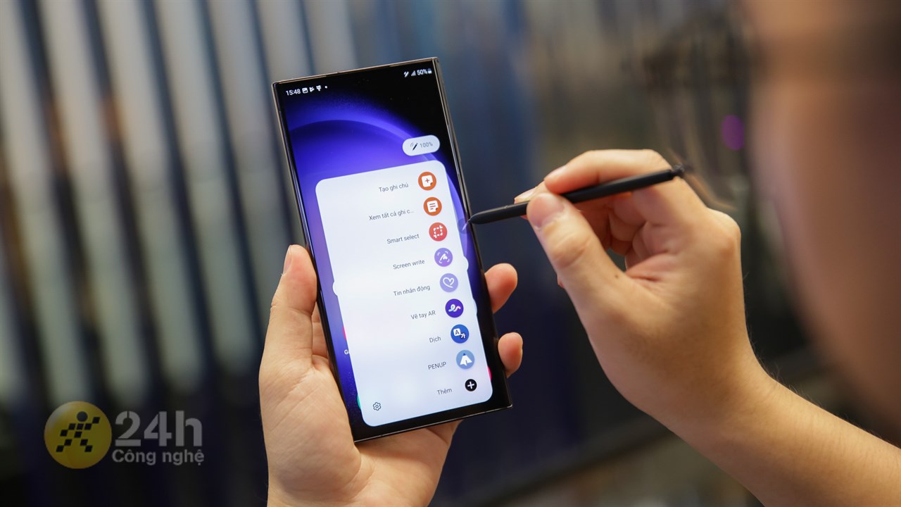 Màn hình Galaxy S23 Ultra quá đẹp, giải trí hay làm việc đều thích Màn hình Galaxy S23 Ultra quá đẹp, giải trí hay làm việc đều thích