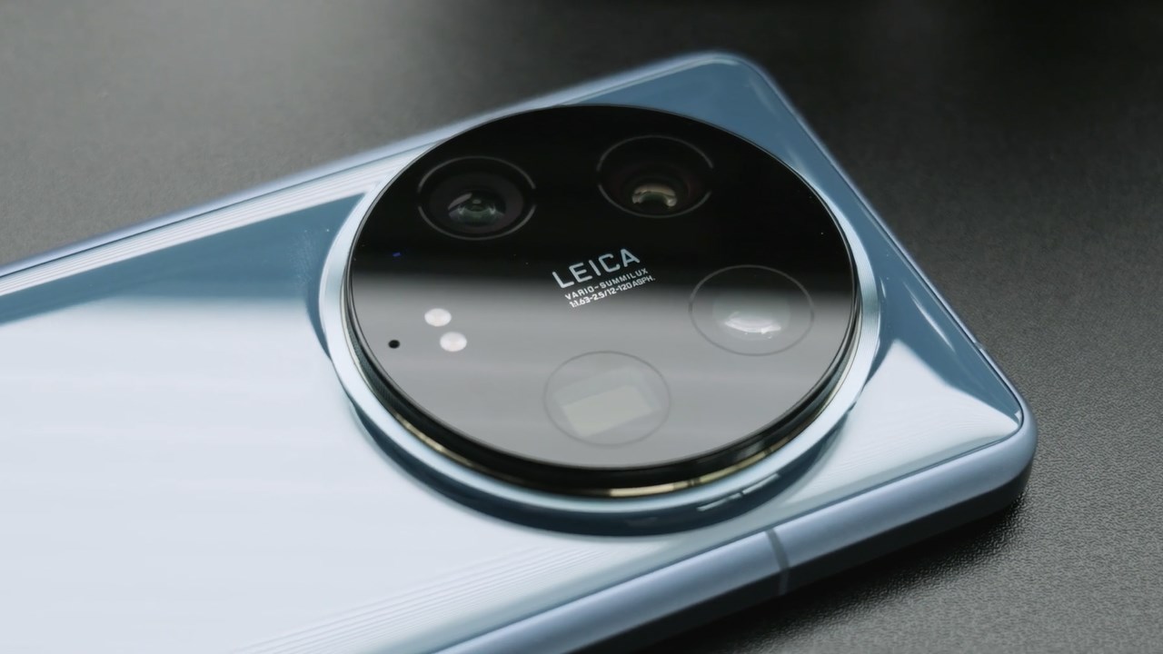 Điểm nhấn trên thiết kế của Xiaomi 14 Ultra vẫn là cụm camera to và tròn