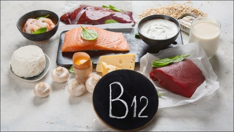 Sự thiếu hụt vitamin B12 có thể gây ra tình trạng tăng sắc tố da