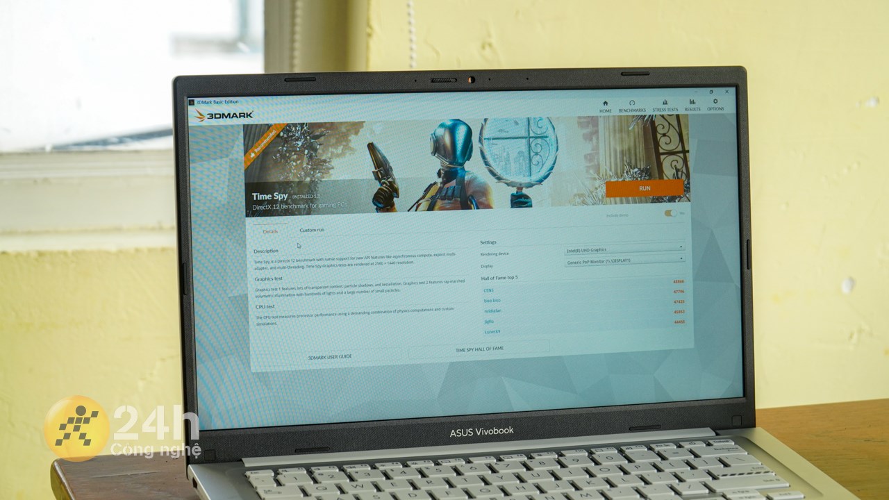 ASUS Vivobook X1404ZA cho điểm hiệu năng tốt và tương xứng với cấu hình.