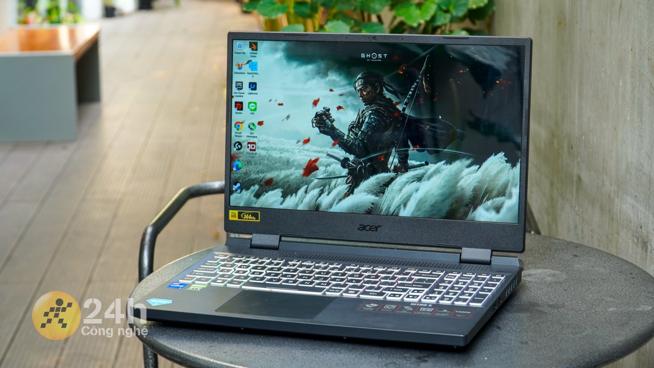Acer Nitro 5 AN515 58 769J được trang bị màn hình lớn nên có không gian hiển thị rộng rãi