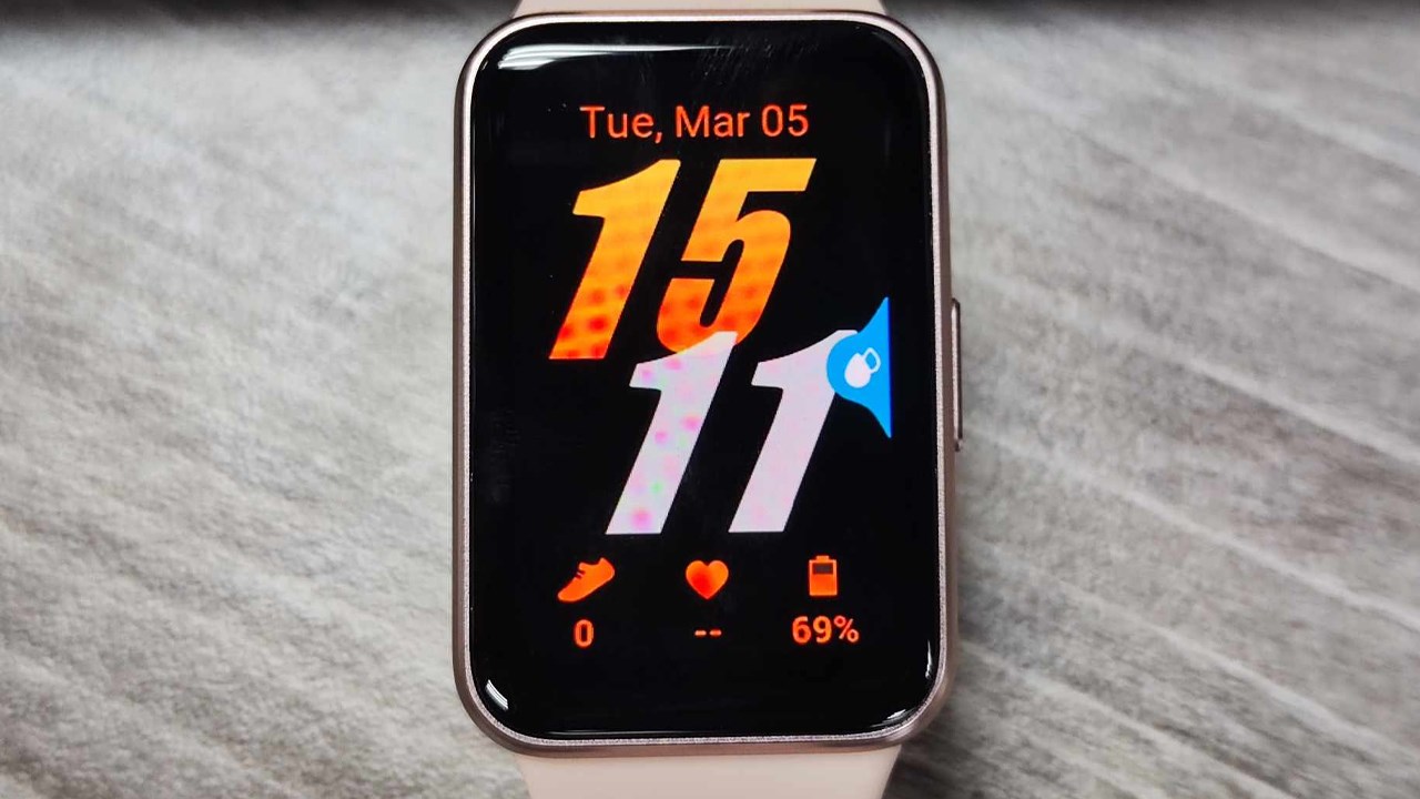 Cách bật chức năng khóa dưới nước trên Galaxy Fit3