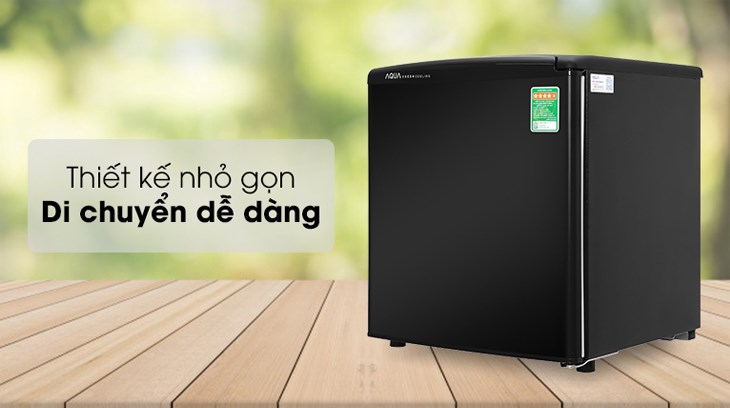 Tủ lạnh Aqua 50 lít AQR-D59FA(BS) có ngoại hình gọn nhẹ, chỉ nặng 15 kg dễ dàng di chuyển Tủ lạnh Aqua 50 lít AQR-D59FA(BS)