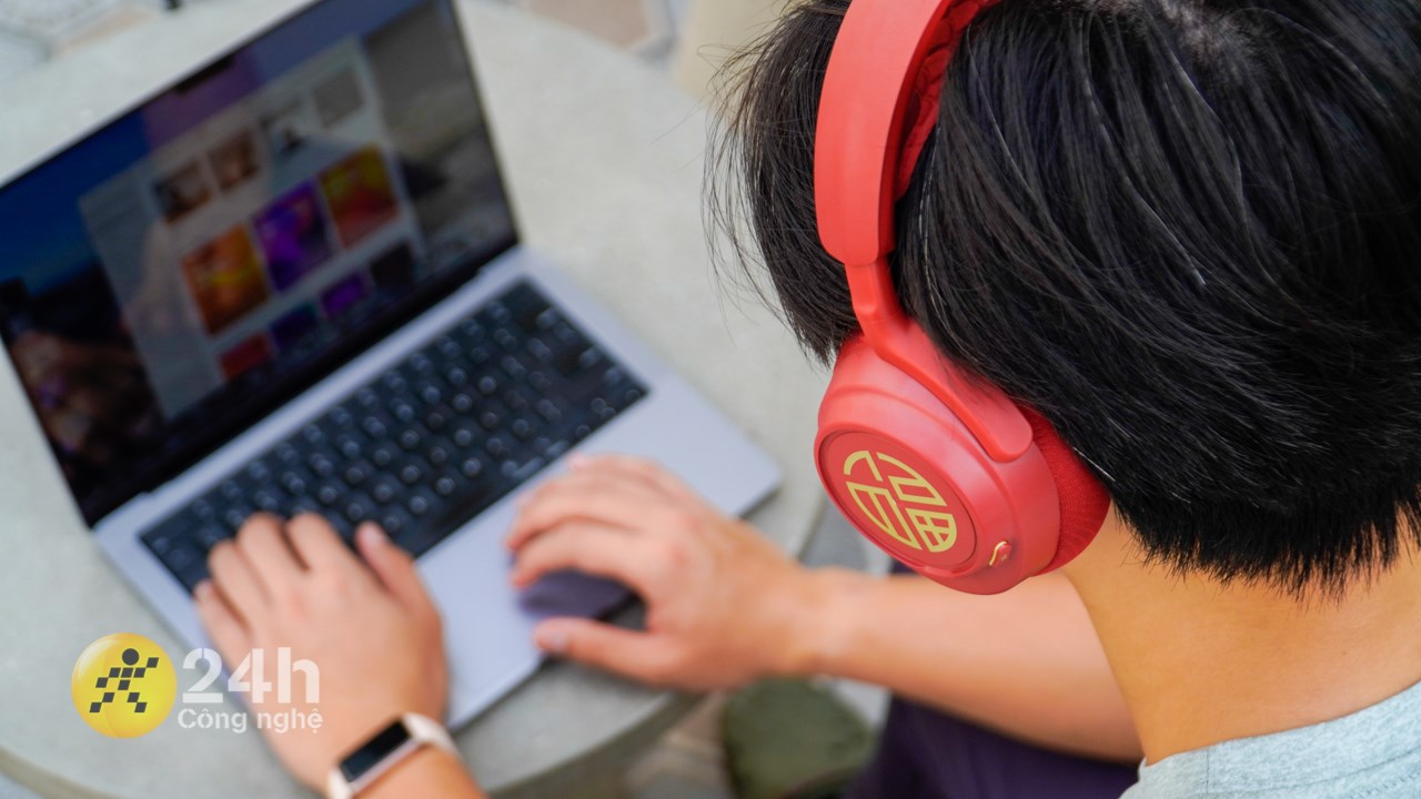 Tuy có 3 chế độ nhưng mình ưu tiên chọn Wirelesss 2.4 GHz hơn do vừa có độ ổn định cao, vừa linh động.