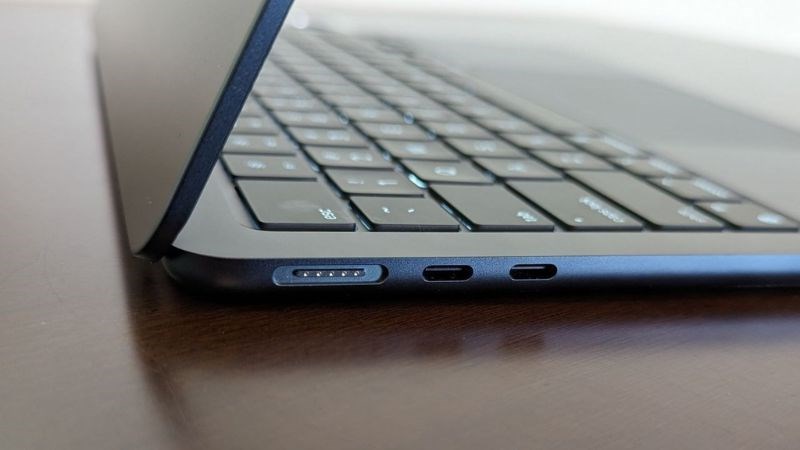 MacBook Air M3 vẫn còn hạn chế về kết nối