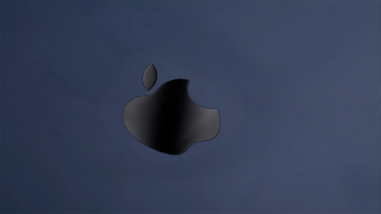 Bề mặt của MacBook Air M3 còn được làm nhám nhẹ để hạn chế tình trạng bám mồ hôi, dấu vân tay khó chịu. Nguồn: Karl Conrad.