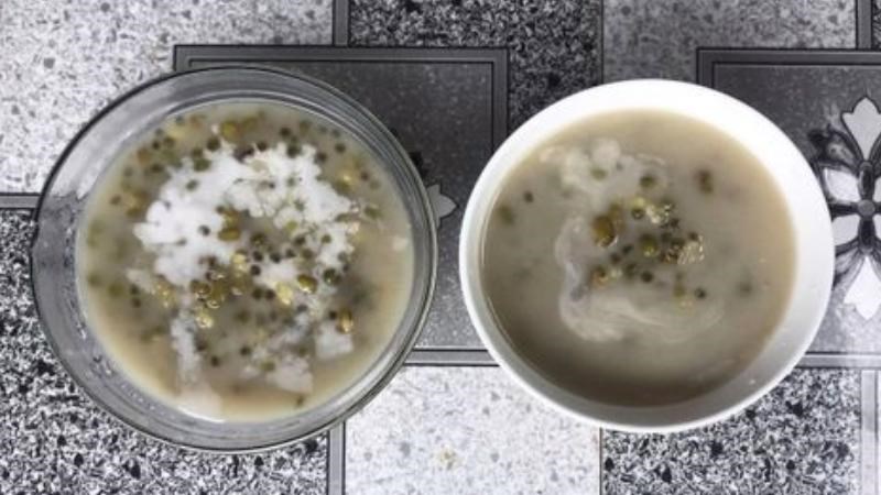 Đậu xanh có thể nấu canh ngọt với nước cốt dừa