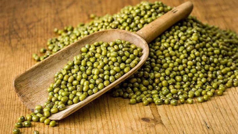Mỗi 100g đậu xanh chứa nhiều nguồn dinh dưỡng, vitamin cùng khoáng chất