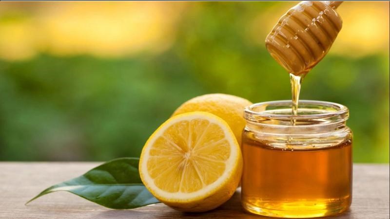 Kết hợp chanh tươi và mật ong là một phương pháp trị ho có đờm hiệu quả
