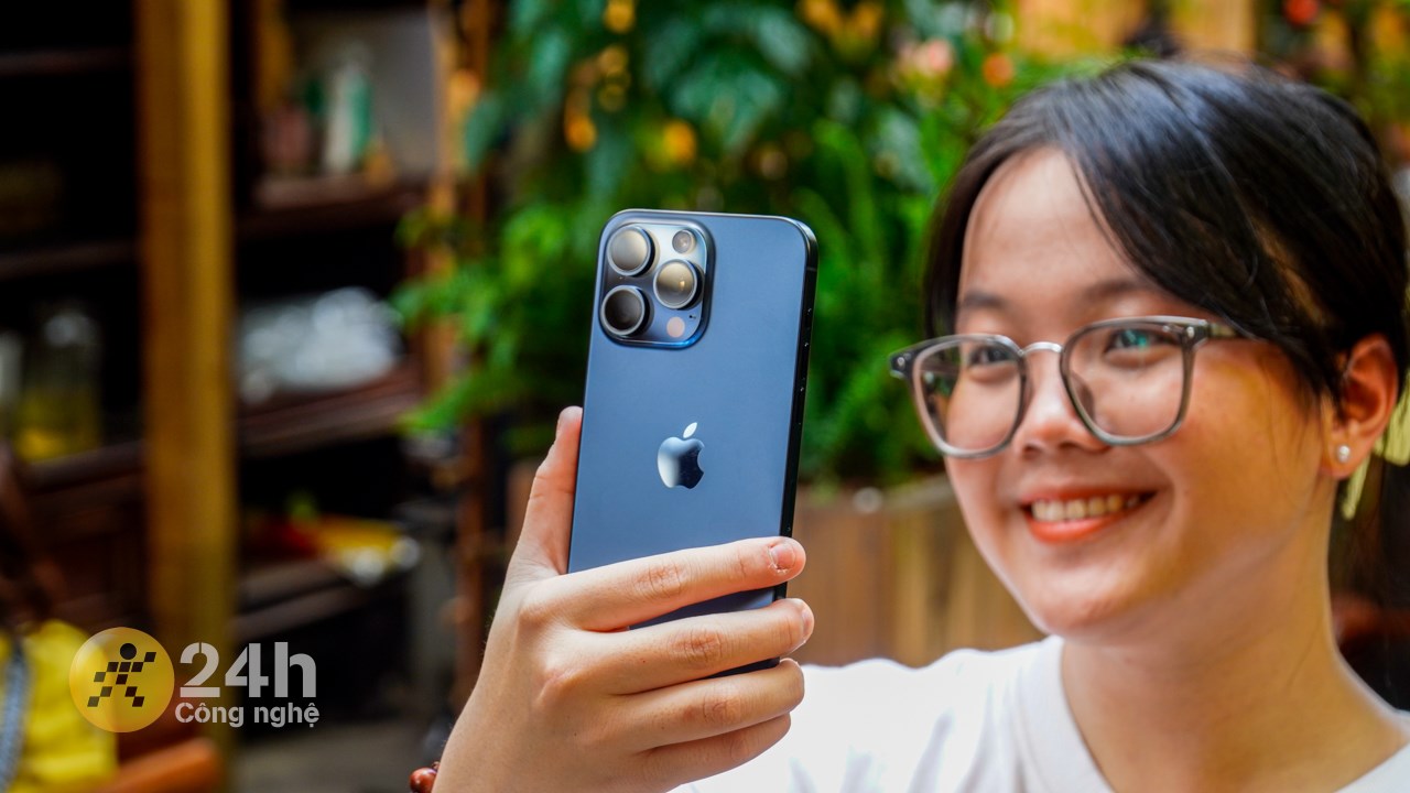 Mua điện thoại cao cấp nhất để sử dụng cho bản thân, chứ không phải yếu tố ngoài lề khá