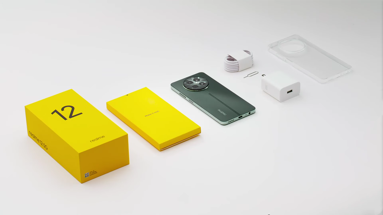 Bên trong hộp đựng realme 12 5G còn đi kèm với đầy nhiều món phụ kiện cần thiết. Nguồn: realme India. Bên trong hộp đựng realme 12 5G còn đi kèm với đầy nhiều món phụ kiện cần thiết. Nguồn: realme India.