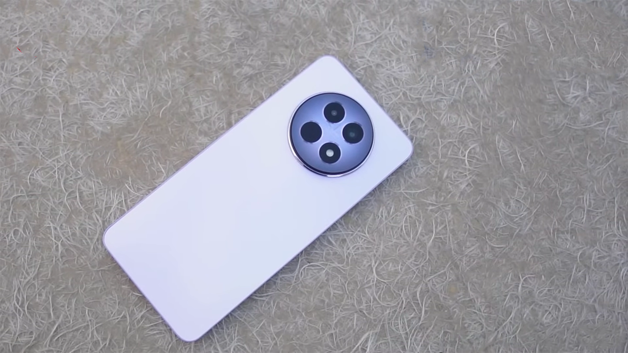 Thiết bị có thể mang lại trải nghiệm lâu dài với viên pin 5.000 mAh. Nguồn: Tech Guide. Thiết bị có thể mang lại trải nghiệm lâu dài với viên pin 5.000 mAh. Nguồn: Tech Guide.