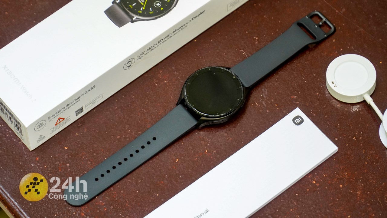 Xiaomi Watch 2 cùng phụ kiện đi kèm
