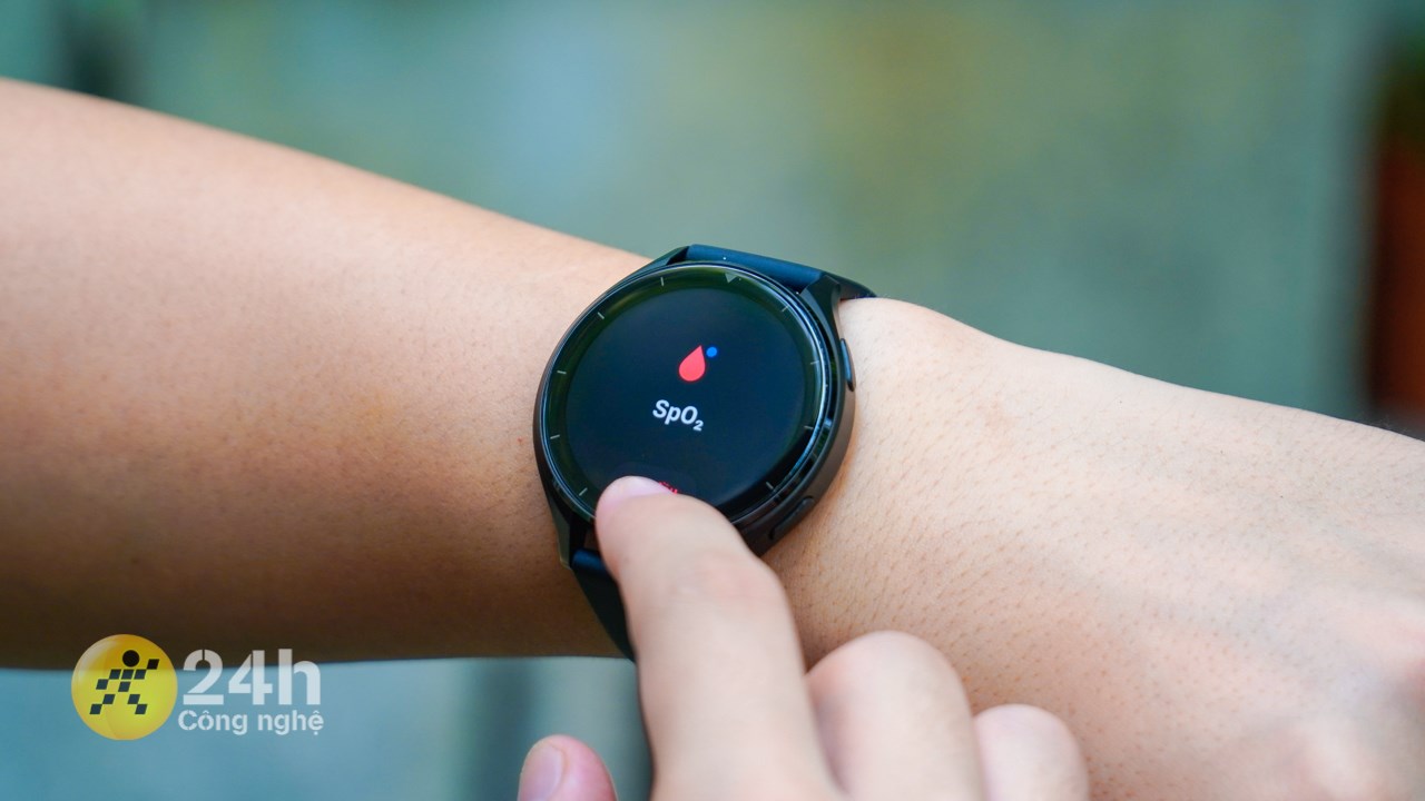 Xiaomi Watch 2 cung cấp hàng loạt tính theo theo dõi sức khỏe như: đo nhịp tim, SpO2, ECG, stress,...
