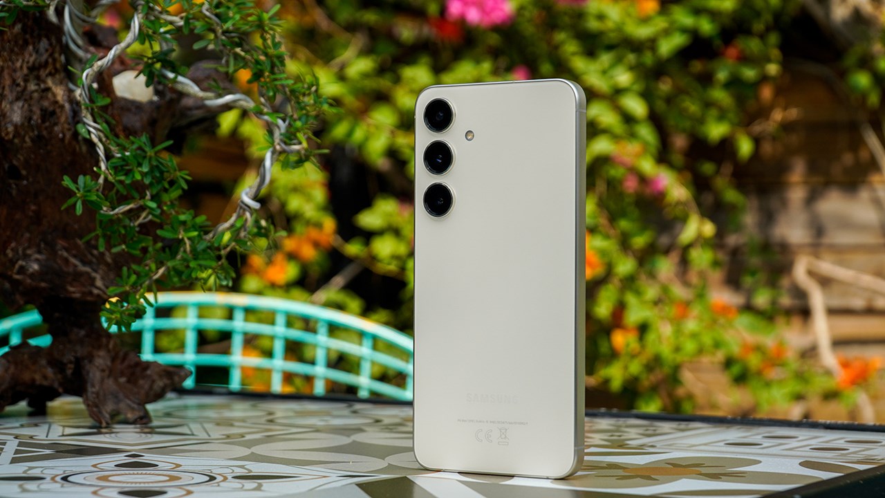 Giá cực mê, giảm điện thoại Samsung Galaxy S series cực phê 7.5 triệu