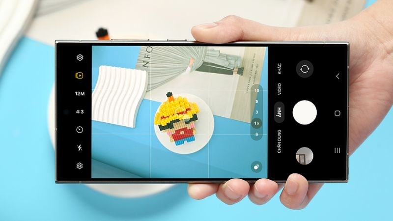 Camera 200 MP v&agrave; hỗ trợ chụp zoom ở mức cao