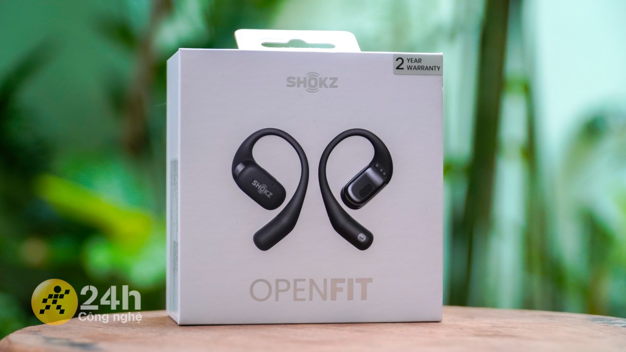 Hộp đựng Shokz OpenFit được thiết kế rất đơn giản và trực quan.