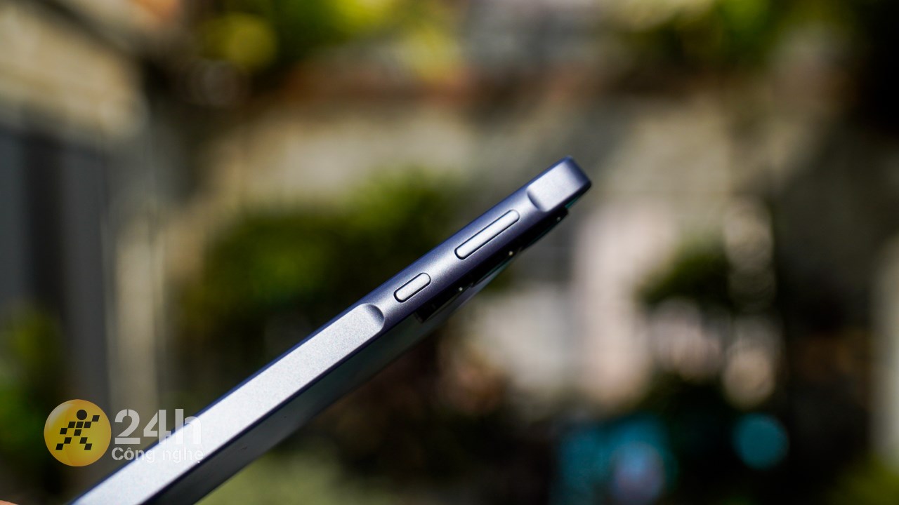Cụm phím chức năng Key Island là điểm nhấn trong thiết kế của Galaxy A35 5G Cụm phím chức năng Key Island là điểm nhấn trong thiết kế của Galaxy A35 5G
