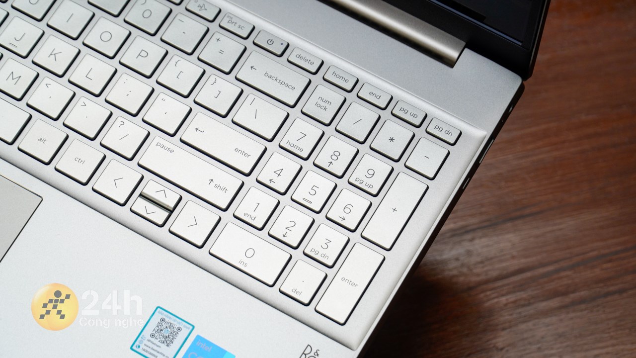HP Pavilion 15 eg2082TU còn mang đến trải nghiệm gõ phím rất tốt. HP Pavilion 15 eg2082TU còn mang đến trải nghiệm gõ phím rất tốt.