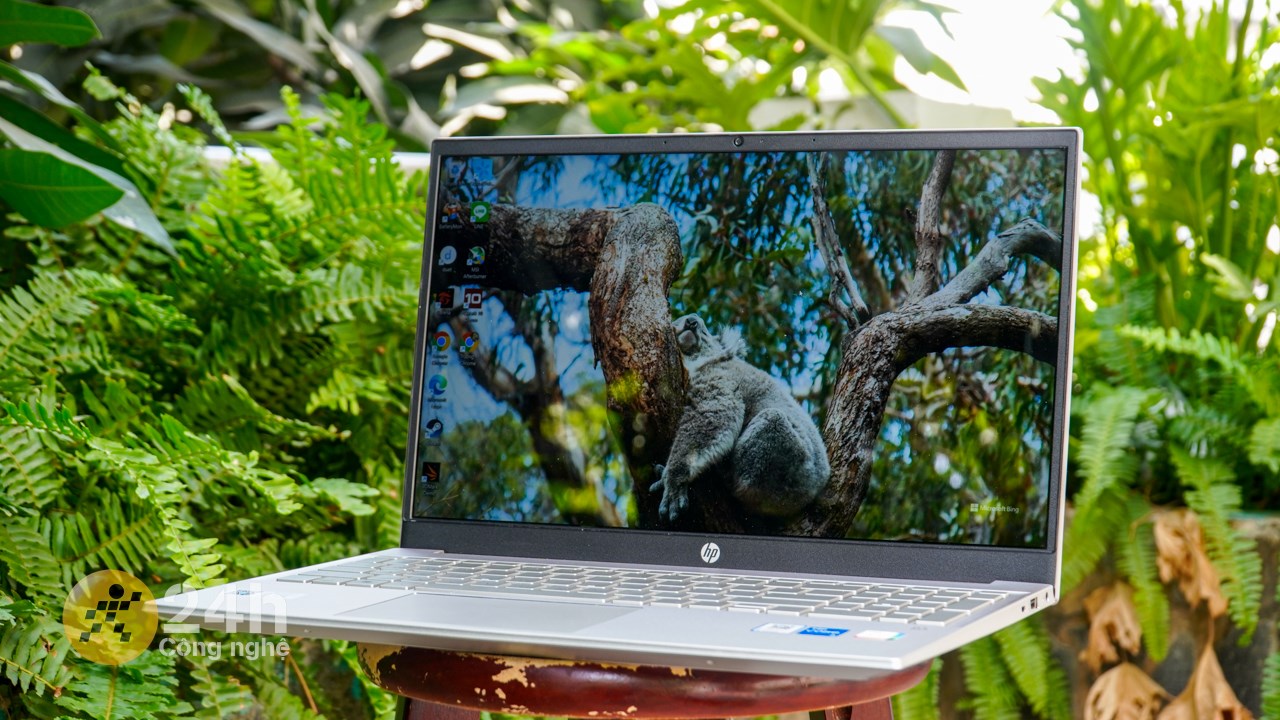 HP Pavilion 15 eg2082TU được trang bị màn hình lớn và chất lượng hiển thị tốt. HP Pavilion 15 eg2082TU được trang bị màn hình lớn và chất lượng hiển thị tốt.