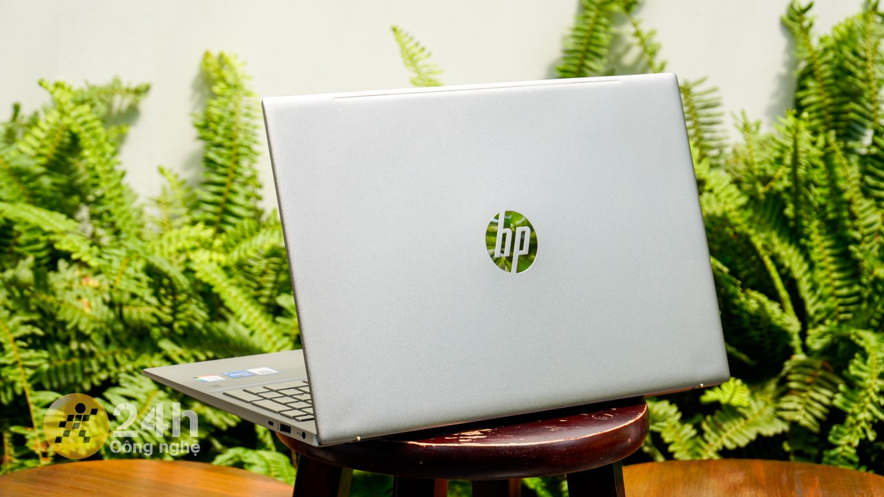 HP Pavilion 15 eg2082TU được hoàn thiện rất tốt.