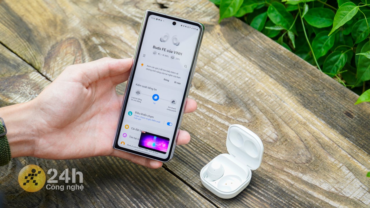 Giải trí cùng Galaxy Buds FE là thích đó