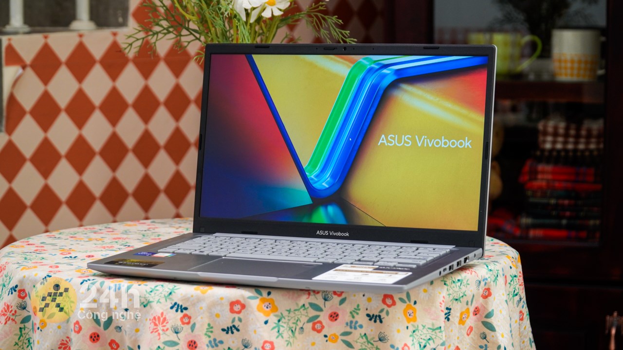 ASUS Vivobook X1404ZA bản Intel Core i5 thế hệ 12 là sản phẩm đáng mua trong tầm giá 17 triệu đồng.