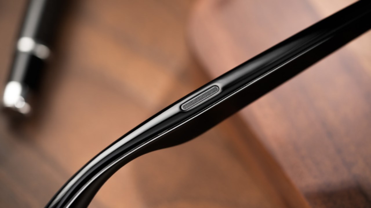 Thiết bị có loa âm thanh lớn với diện tích 109 mm²