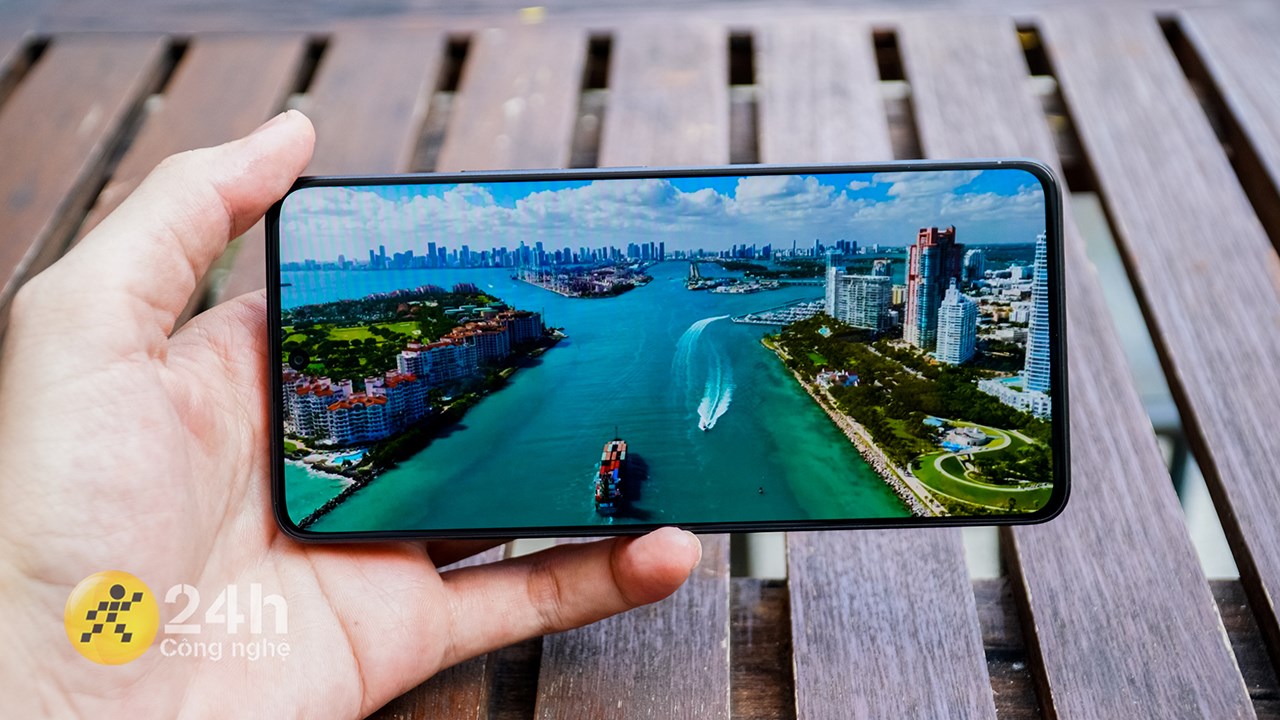 Điện thoại chụp cực nét, giá cực khét chỉ còn từ 7.69 triệu đồng Điện thoại chụp cực nét, giá cực khét chỉ còn từ 7.69 triệu đồng