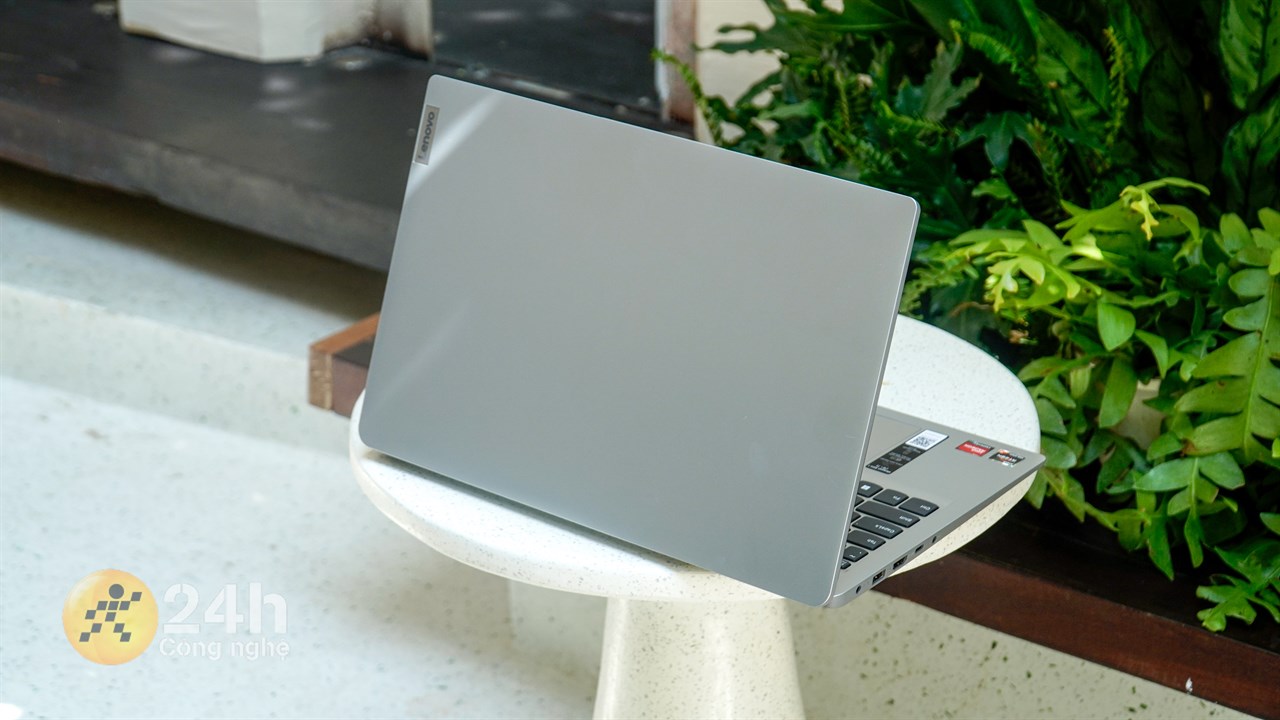 Lenovo Ideapad 1 15ALC7 có giá từ từ 13.99 triệu đồng tại Thế Giới Di Động.