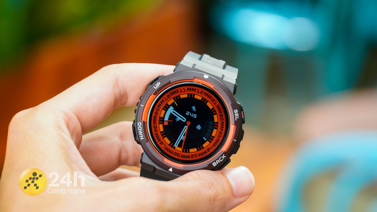 Amazfit Active Egde có độ bền rất cao nhờ hợp kim nhôm bên trong cùng vỏ nhựa bên ngoài.